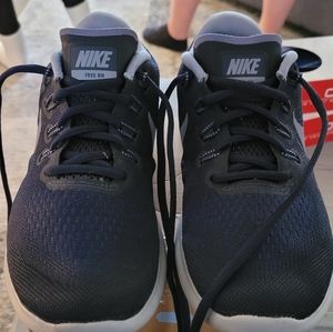 Womens Nike Free RN Flyknit Running Shoes 7.5